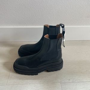Black Chelsea boot